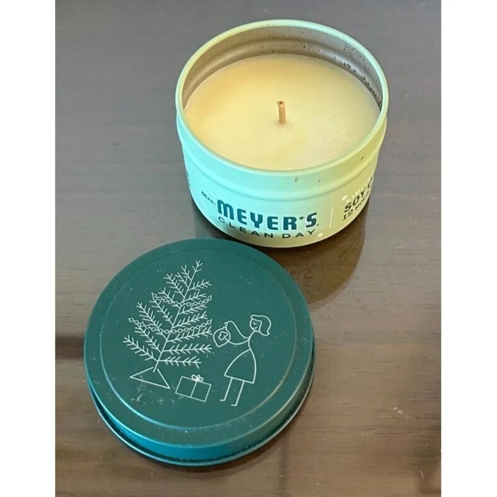 MRS. MEYERS Clean Day Soy Candle 2.9 oz. LE Iowa Pine Scent NEVER USED‎